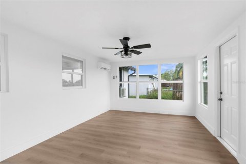House in Holiday, Florida 3 bedrooms, 138.24 sq.m. № 1907280 - photo 23