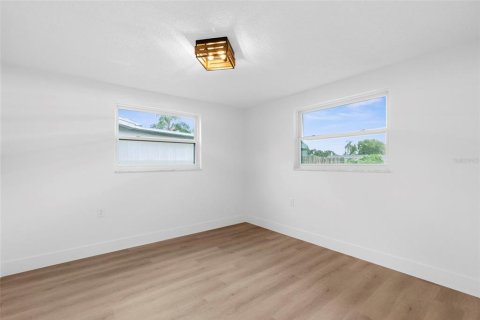 House in Holiday, Florida 3 bedrooms, 138.24 sq.m. № 1907280 - photo 16