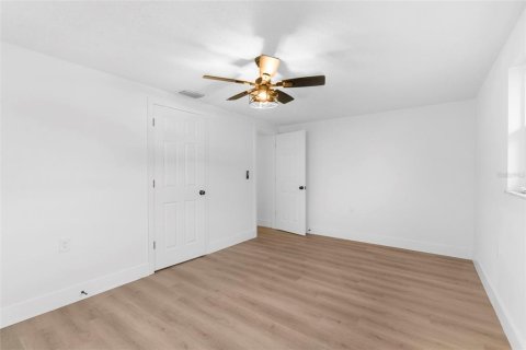 House in Holiday, Florida 3 bedrooms, 138.24 sq.m. № 1907280 - photo 19