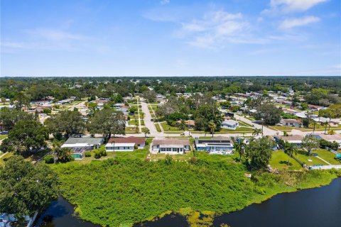 House in Holiday, Florida 3 bedrooms, 138.24 sq.m. № 1907280 - photo 4