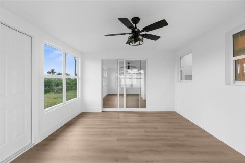 House in Holiday, Florida 3 bedrooms, 138.24 sq.m. № 1907280 - photo 24