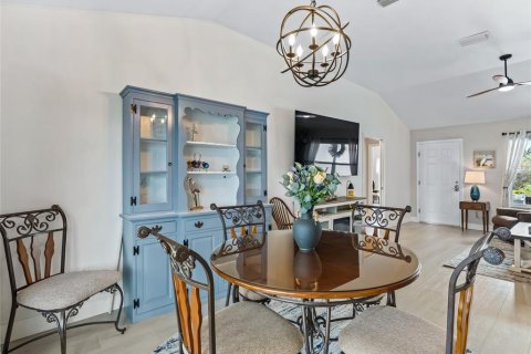 Villa ou maison à vendre à The Villages, Floride: 3 chambres, 129.32 m2 № 2398937 - photo 8