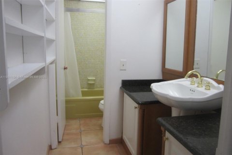 Снять в аренду кондоминиум в Дейви, Флорида 2 спальни, 111.48м2, № 1951778 - фото 8