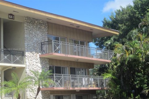 Снять в аренду кондоминиум в Дейви, Флорида 2 спальни, 111.48м2, № 1951778 - фото 2