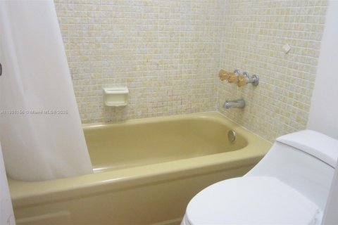 Снять в аренду кондоминиум в Дейви, Флорида 2 спальни, 111.48м2, № 1951778 - фото 7