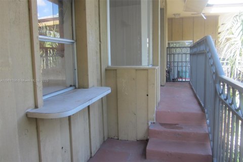 Снять в аренду кондоминиум в Дейви, Флорида 2 спальни, 111.48м2, № 1951778 - фото 19