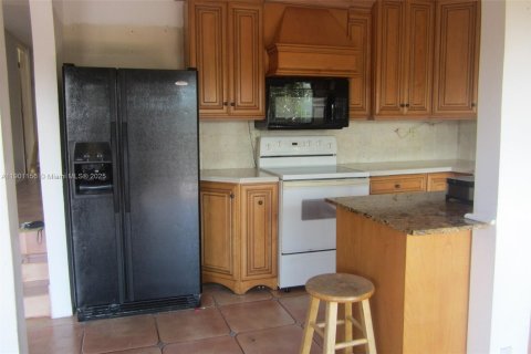 Снять в аренду кондоминиум в Дейви, Флорида 2 спальни, 111.48м2, № 1951778 - фото 23