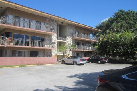 Снять в аренду кондоминиум в Дейви, Флорида 2 спальни, 111.48м2, № 1951778 - фото 4