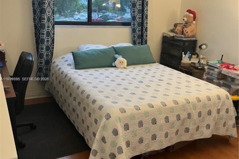 Condo in Miami, Florida, 2 bedrooms  № 1996777 - photo 10