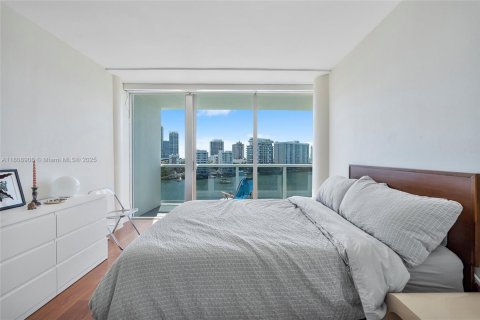 Condo in Miami Beach, Florida, 1 bedroom  № 1745972 - photo 3
