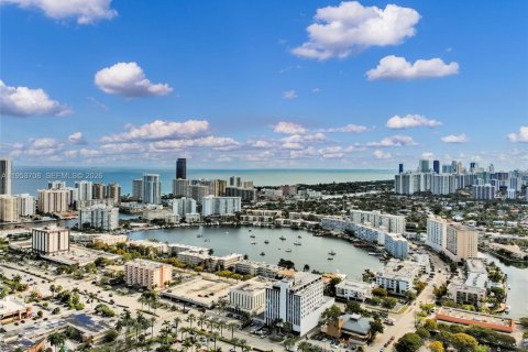 Copropriété à vendre à Hallandale Beach, Floride: 2 chambres, 97.73 m2 № 2008030 - photo 26