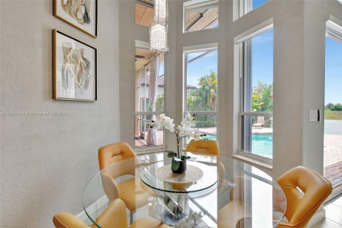 House in Miramar, Florida 5 bedrooms, 239.32 sq.m. № 1809012 - photo 17