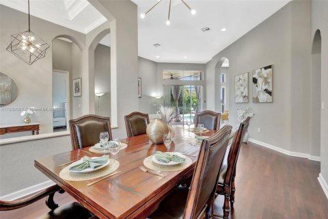 House in Miramar, Florida 5 bedrooms, 239.32 sq.m. № 1809012 - photo 6