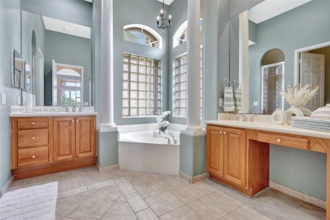 House in Miramar, Florida 5 bedrooms, 239.32 sq.m. № 1809012 - photo 22