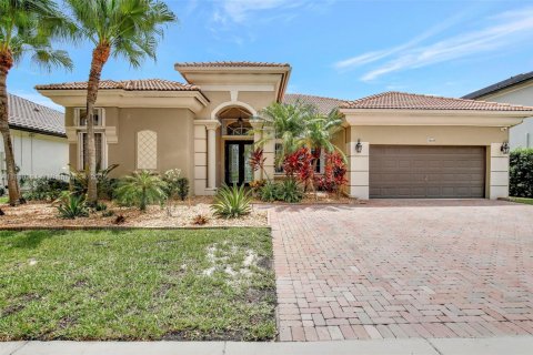 House in Miramar, Florida 5 bedrooms, 239.32 sq.m. № 1809012 - photo 2