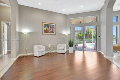 House in Miramar, Florida 5 bedrooms, 239.32 sq.m. № 1809012 - photo 10