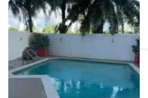 Condo in Miramar, Florida, 1 bedroom  № 1612947 - photo 18