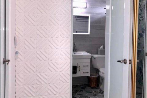 Condo in Miramar, Florida, 1 bedroom  № 1612947 - photo 12