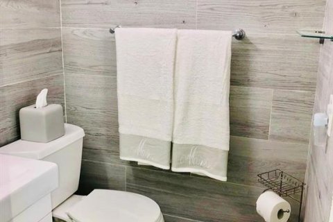 Condo in Miramar, Florida, 1 bedroom  № 1612947 - photo 13