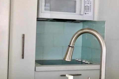 Condo in Miramar, Florida, 1 bedroom  № 1612947 - photo 16