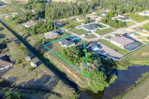 Villa ou maison à louer à Lehigh Acres, Floride: 3 chambres, 151.71 m2 № 2429383 - photo 2