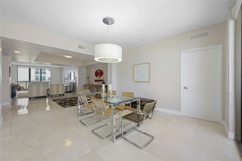 Condo in Sunny Isles Beach, Florida, 2 bedrooms  № 1727581 - photo 6