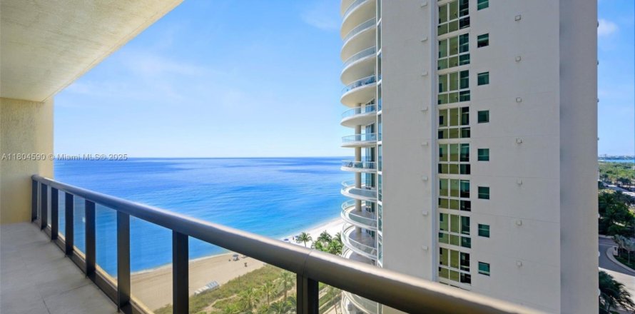 Condo in Sunny Isles Beach, Florida, 2 bedrooms  № 1727581