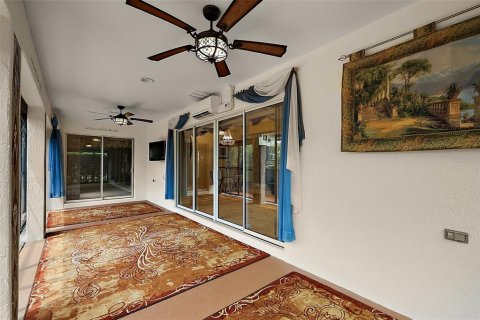 House in The Villages, Florida 3 bedrooms, 181.44 sq.m. № 1832707 - photo 26