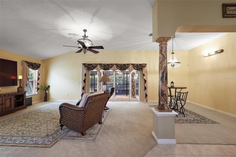 House in The Villages, Florida 3 bedrooms, 181.44 sq.m. № 1832707 - photo 11
