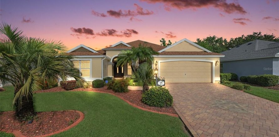 House in The Villages, Florida 3 bedrooms, 181.44 sq.m. № 1832707