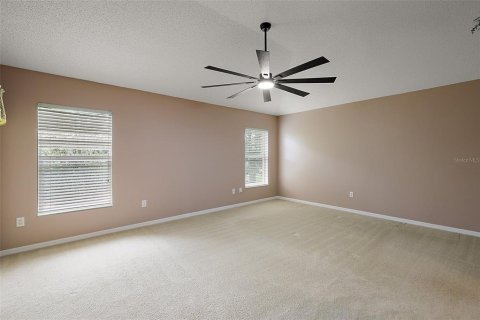 House in The Villages, Florida 3 bedrooms, 181.44 sq.m. № 1832707 - photo 14
