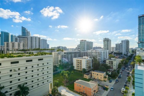 Condominio en venta en Miami, Florida, 1 dormitorio, 63.17 m2 № 1974912 - foto 19