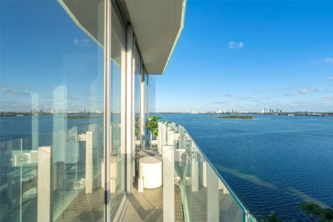 Condominio en venta en Miami, Florida, 1 dormitorio, 63.17 m2 № 1974912 - foto 1