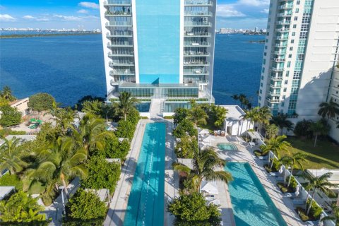Condominio en venta en Miami, Florida, 1 dormitorio, 63.17 m2 № 1974912 - foto 24