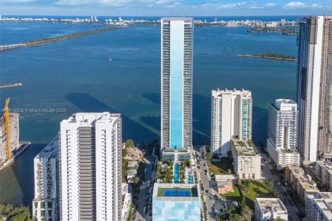 Condominio en venta en Miami, Florida, 1 dormitorio, 63.17 m2 № 1974912 - foto 18