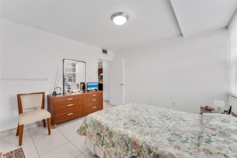 Condominio en venta en Miami, Florida, 2 dormitorios, 65.03 m2 № 2081856 - foto 9