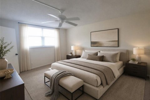 Condo in Saint Petersburg, Florida, 2 bedrooms  № 2100008 - photo 11