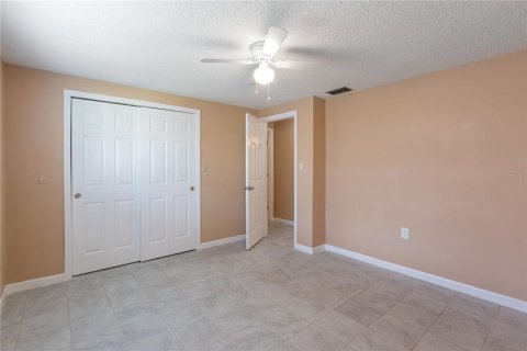 Casa en alquiler en New Port Richey, Florida, 2 dormitorios, 74.41 m2 № 1906501 - foto 8