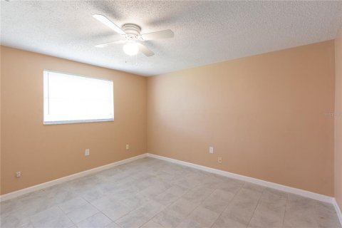 Casa en alquiler en New Port Richey, Florida, 2 dormitorios, 74.41 m2 № 1906501 - foto 10