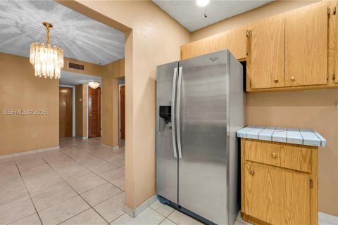 Propiedad comercial en venta en Miami, Florida, 173.17 m2 № 2009933 - foto 14