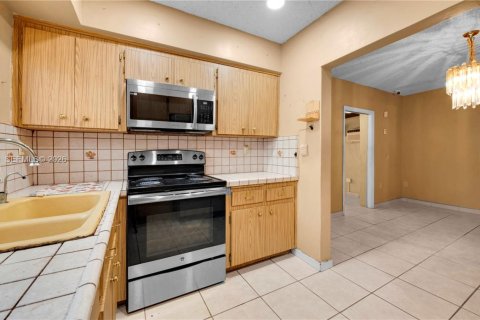 Propiedad comercial en venta en Miami, Florida, 173.17 m2 № 2009933 - foto 13