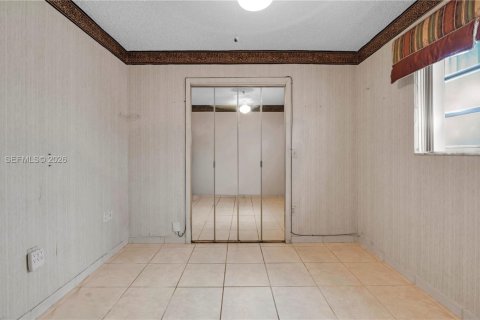 Propiedad comercial en venta en Miami, Florida, 173.17 m2 № 2009933 - foto 27