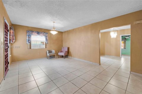 Propiedad comercial en venta en Miami, Florida, 173.17 m2 № 2009933 - foto 7