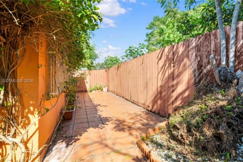 Propiedad comercial en venta en Miami, Florida, 173.17 m2 № 2009933 - foto 23