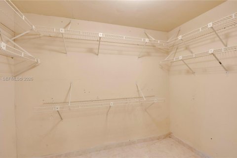 Propiedad comercial en venta en Miami, Florida, 173.17 m2 № 2009933 - foto 28