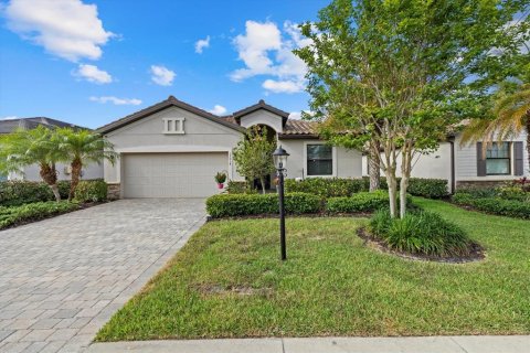 House in Bradenton, Florida 3 bedrooms, 153.2 sq.m. № 1689823 - photo 4