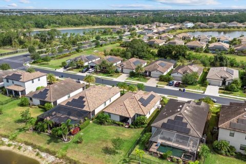 House in Bradenton, Florida 3 bedrooms, 153.2 sq.m. № 1689823 - photo 6