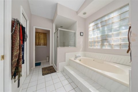 Villa ou maison à vendre à Orlando, Floride: 4 chambres, 220.18 m2 № 2092120 - photo 30