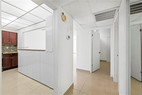 Copropriété à vendre à Sunny Isles Beach, Floride: 1 chambre, 93.37 m2 № 1862724 - photo 5