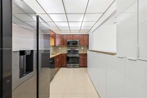 Copropriété à vendre à Sunny Isles Beach, Floride: 1 chambre, 93.37 m2 № 1862724 - photo 6